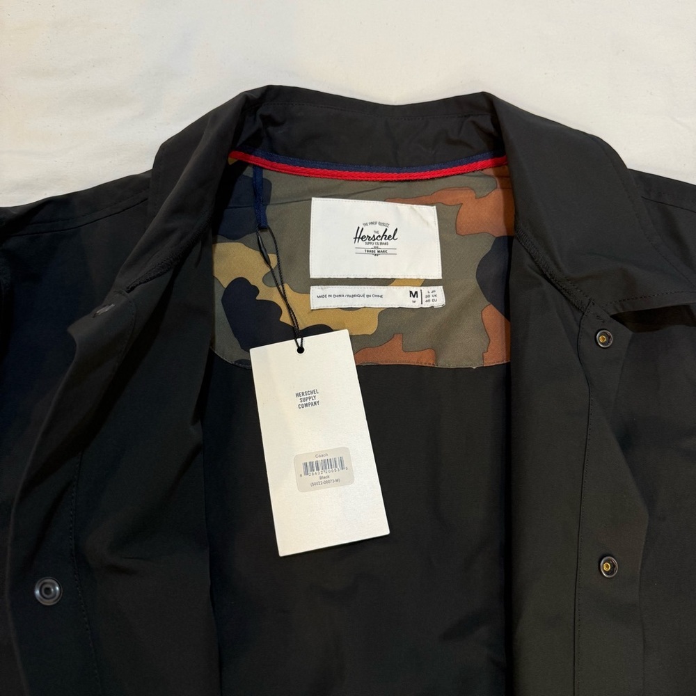 Men’s Herschel Coach Jacket - Picture 7 of 11